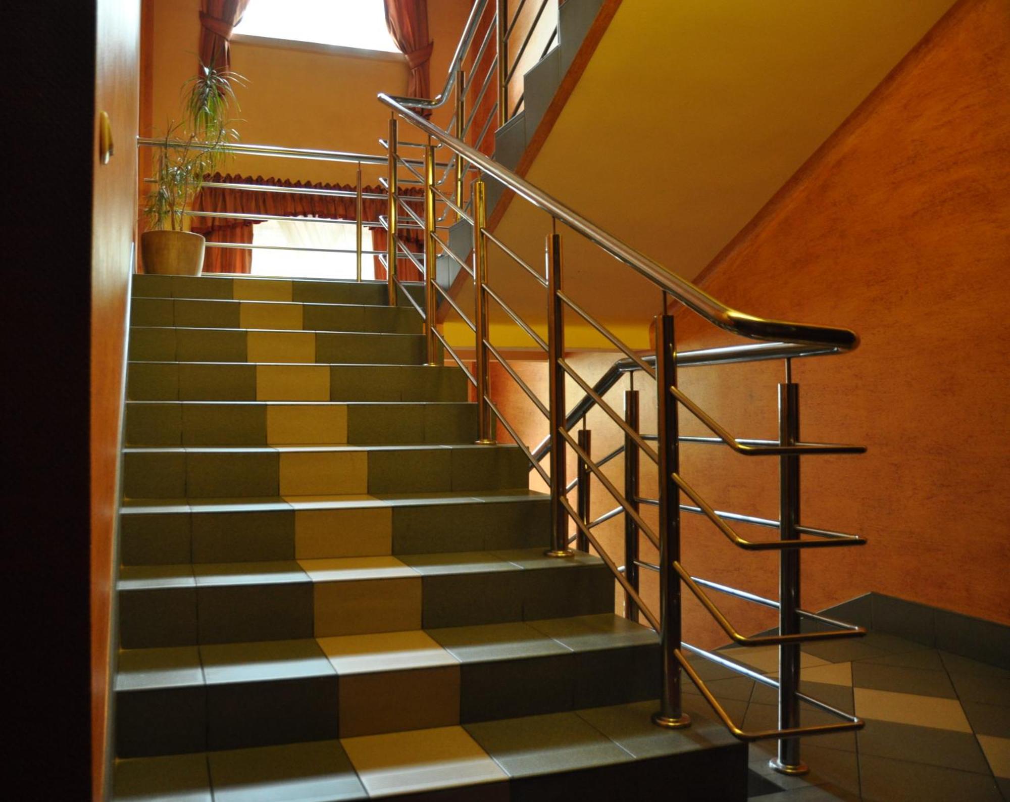 Hotel Iskra Rzeszow Luaran gambar