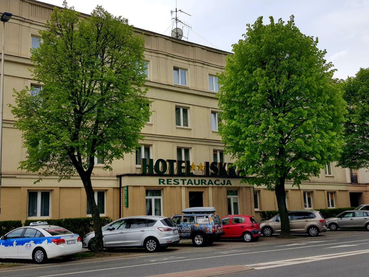 Hotel Iskra Rzeszow Luaran gambar