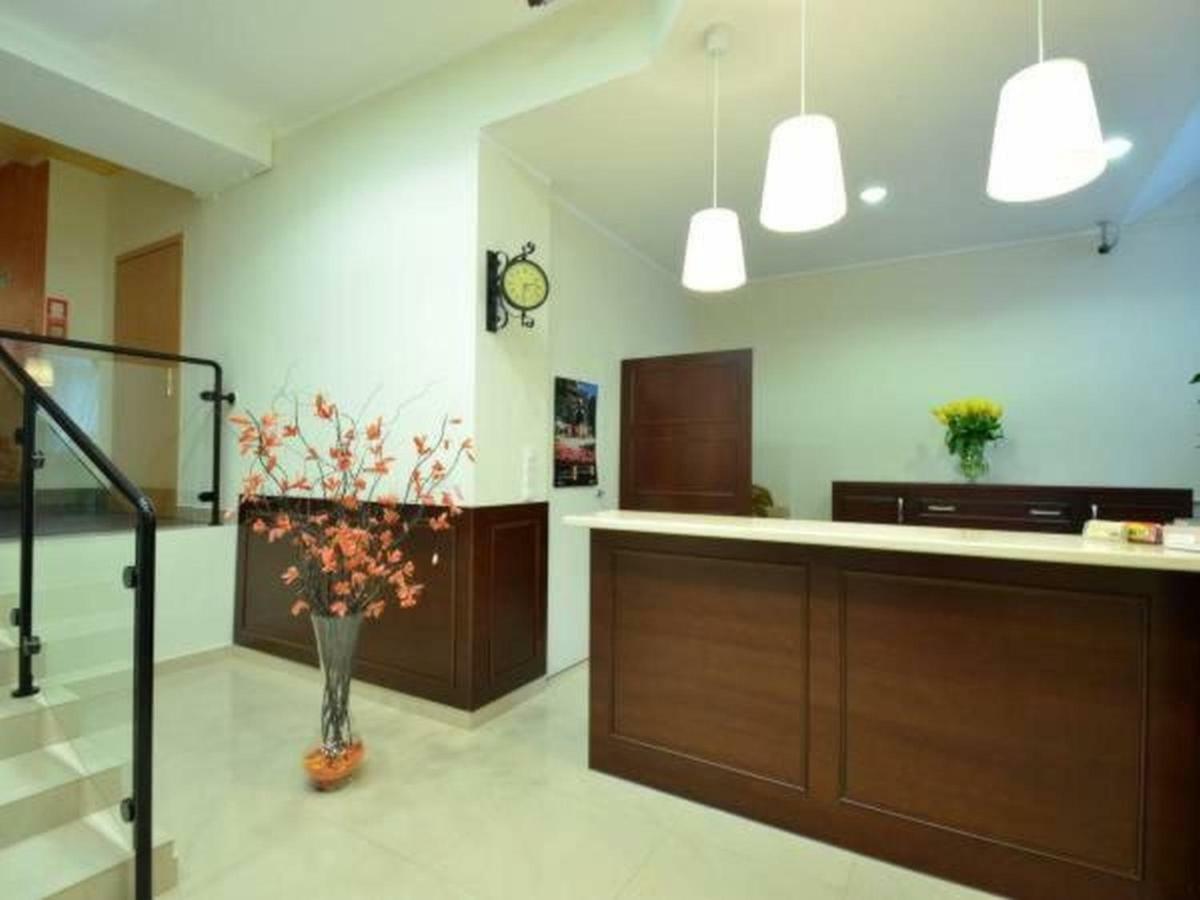 Hotel Iskra Rzeszow Luaran gambar